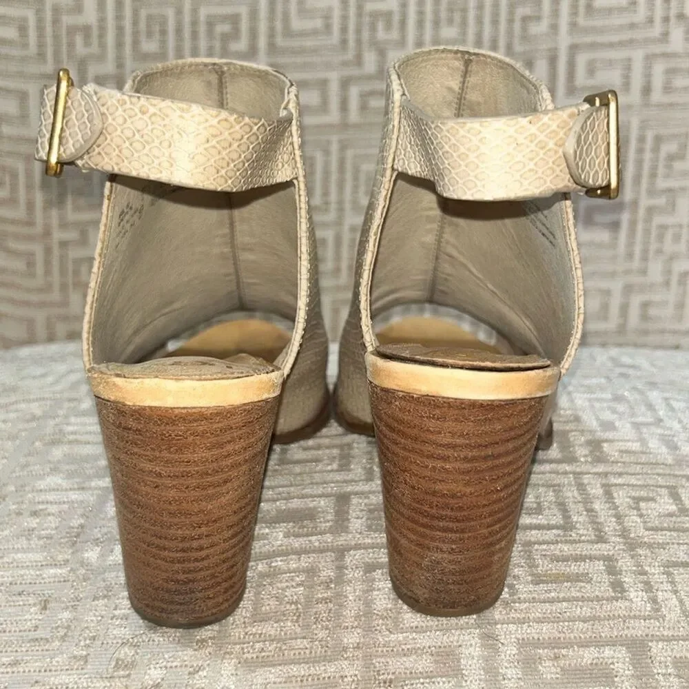 UGG Leather Peep-Toe Heels Size 8.5  Audrey Exotic Embossed Leather Cream